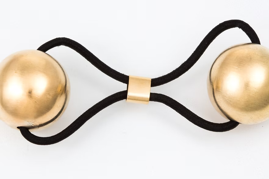 Sphere Pony Holder
