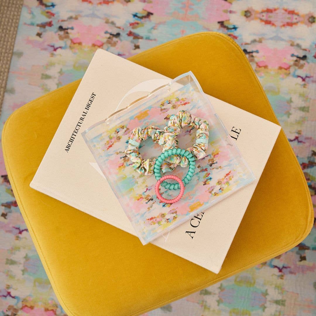 Brooks Avenue Scalloped Tray Small