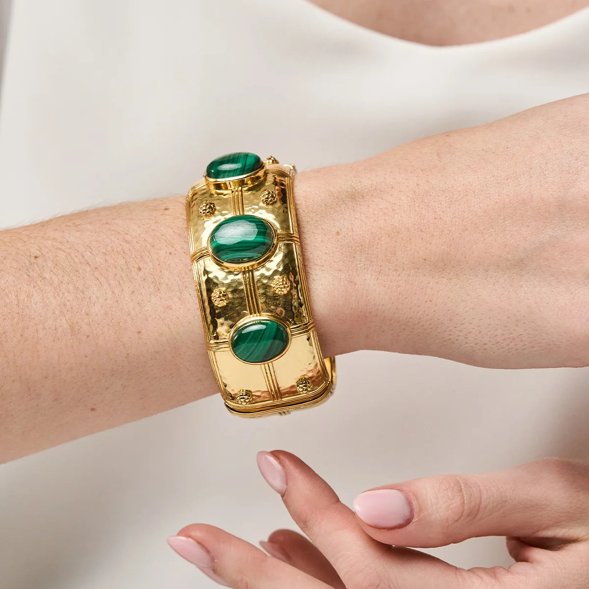 Cleopatra Grande Hinged Bangle - Malachite