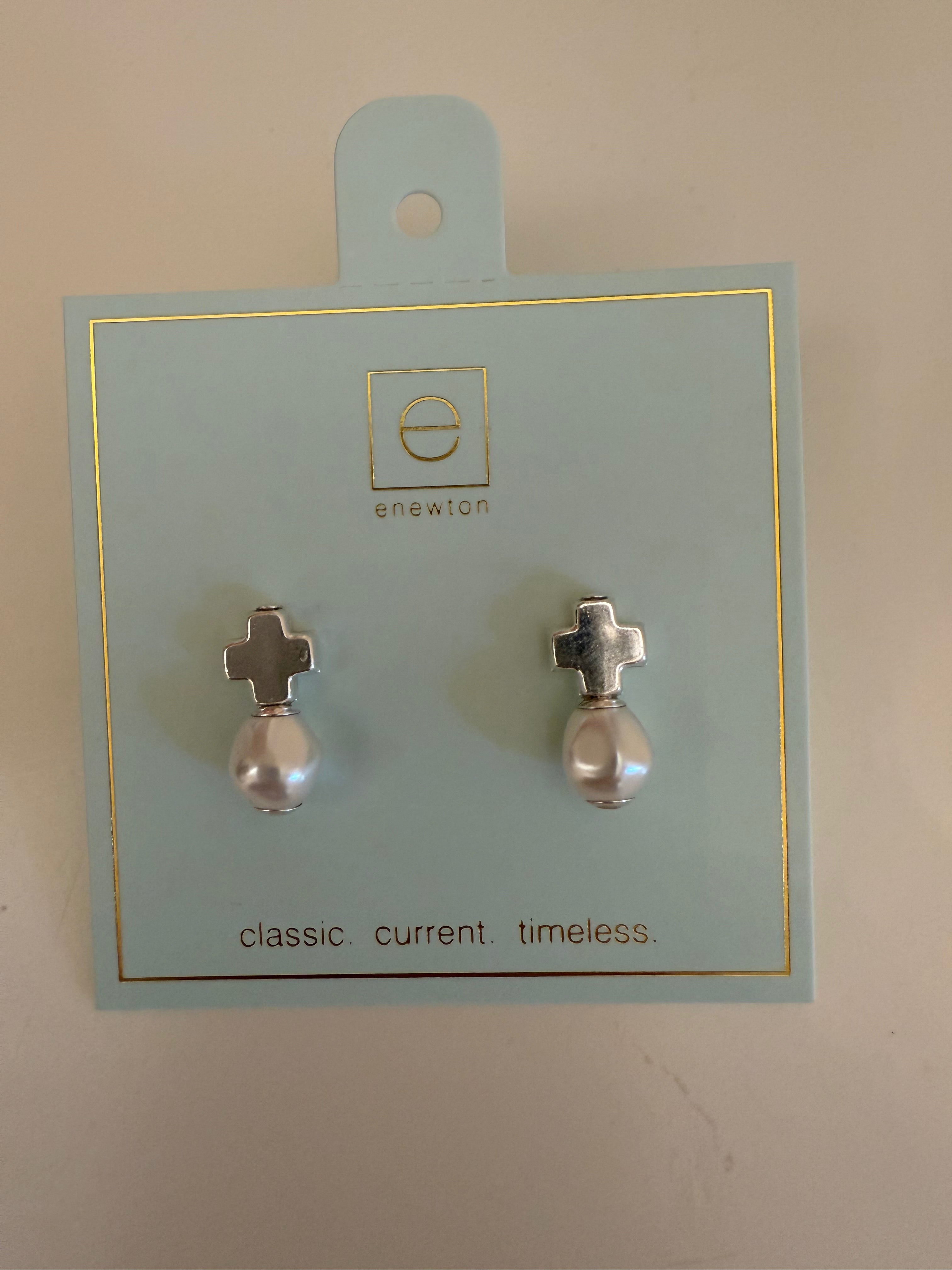 eNewton | Signature Cross Sterling Stud - Pearl & Classic
