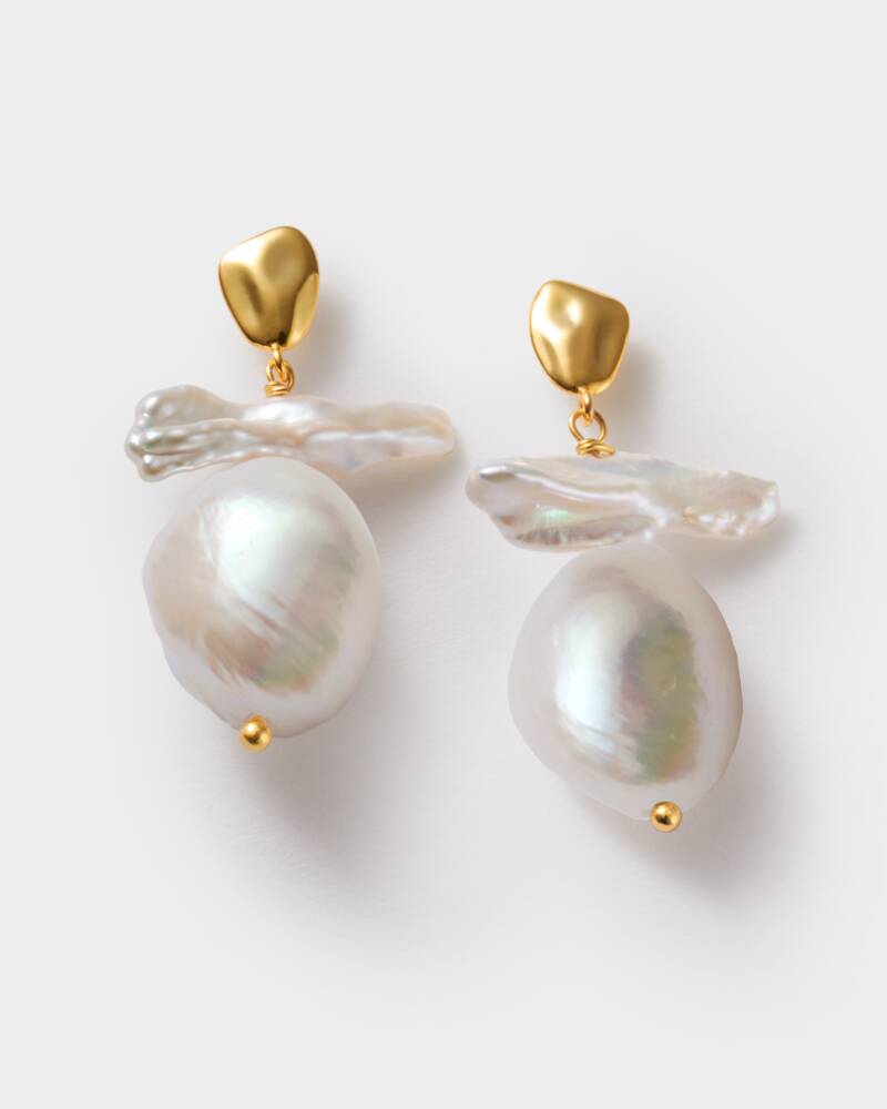 Sol Pearl Earrings