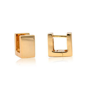 CAI | Dainty Gold Huggie Earrings