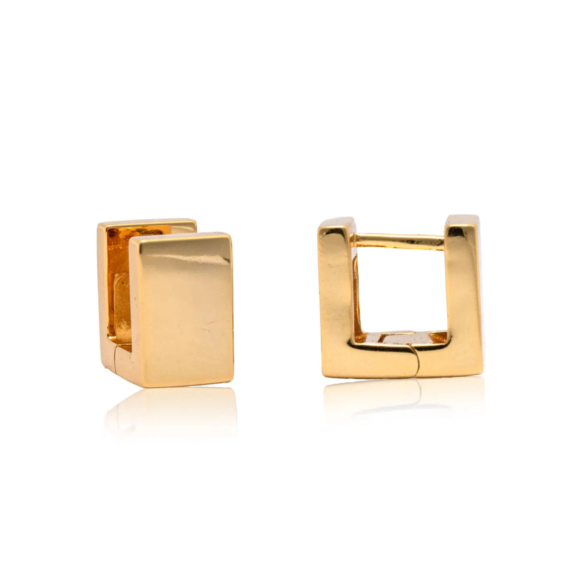 CAI | Dainty Gold Huggie Earrings