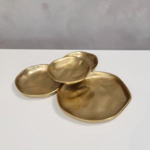 ihi | Gold 4-Plate Dish