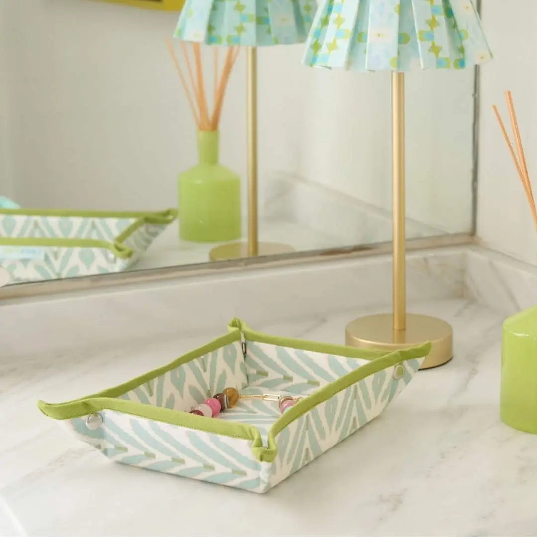 Petite Frond Blue Snap Tray