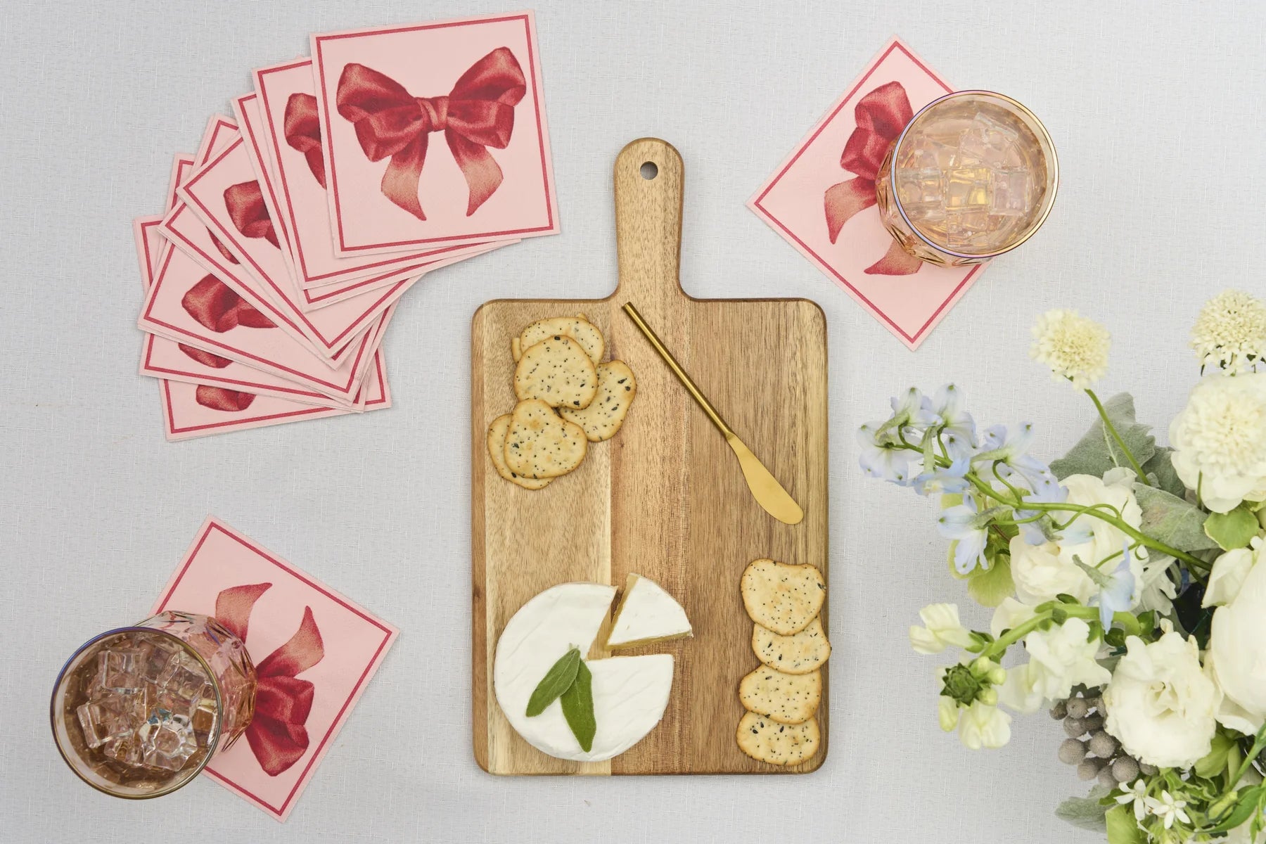 Sophistiplate | `Christmas Bows Cutting Board and Napkin Kit