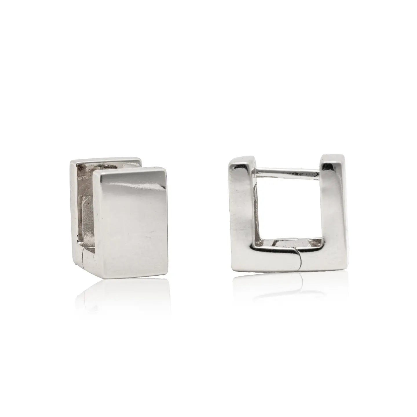 CAI | Dainty Silver Huggie Earrings