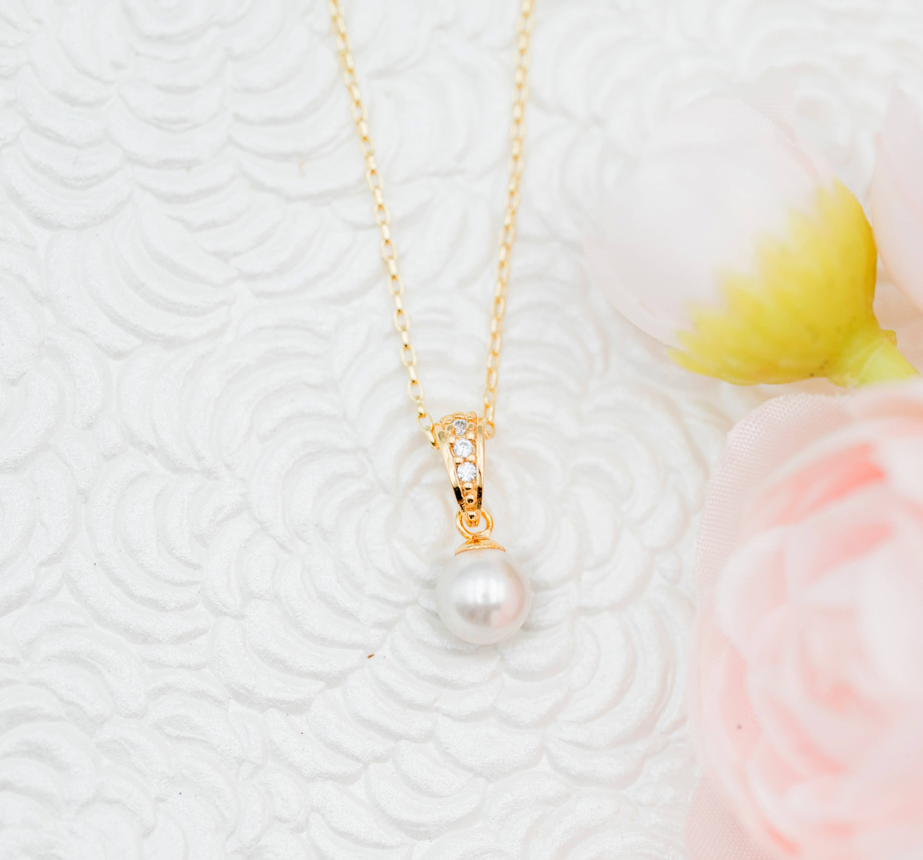 Girls 14K Gold-Plated White Pearl Pendant Necklace for Kids