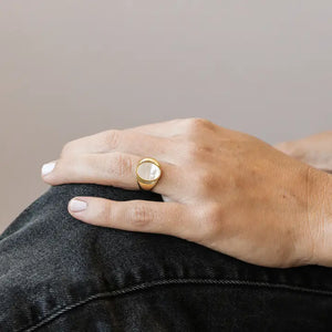 JAXKELLY || Gold Rings - Mother of Pearl Signet