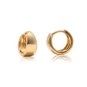 CAI | Dainty Gold Huggie Earrings