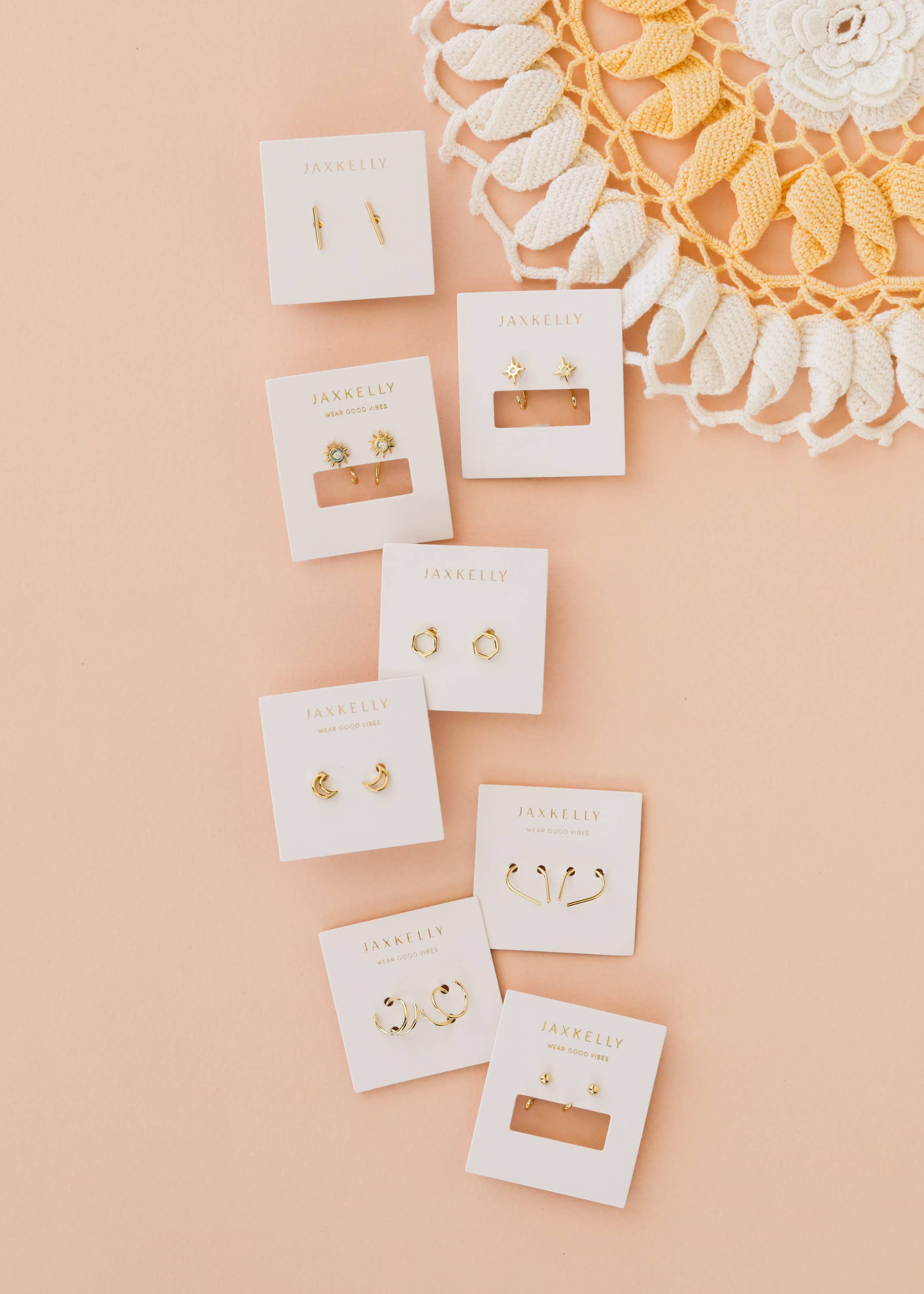 Minimalist - Horseshoe - Gold Earrings