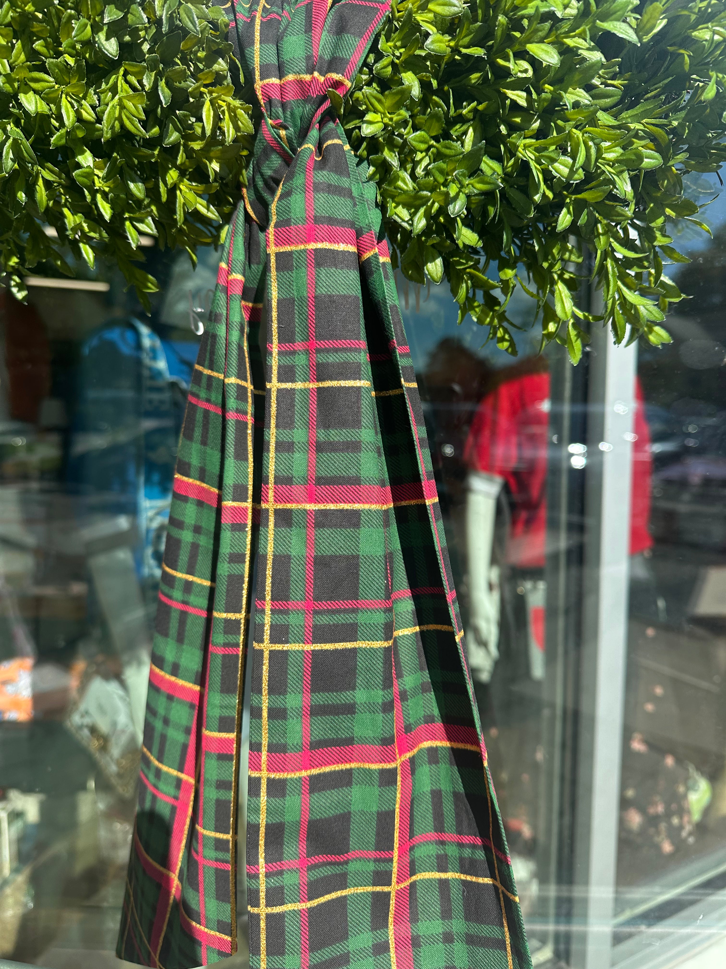 Charlotte's Web | Holiday Plaid Wreath Sash