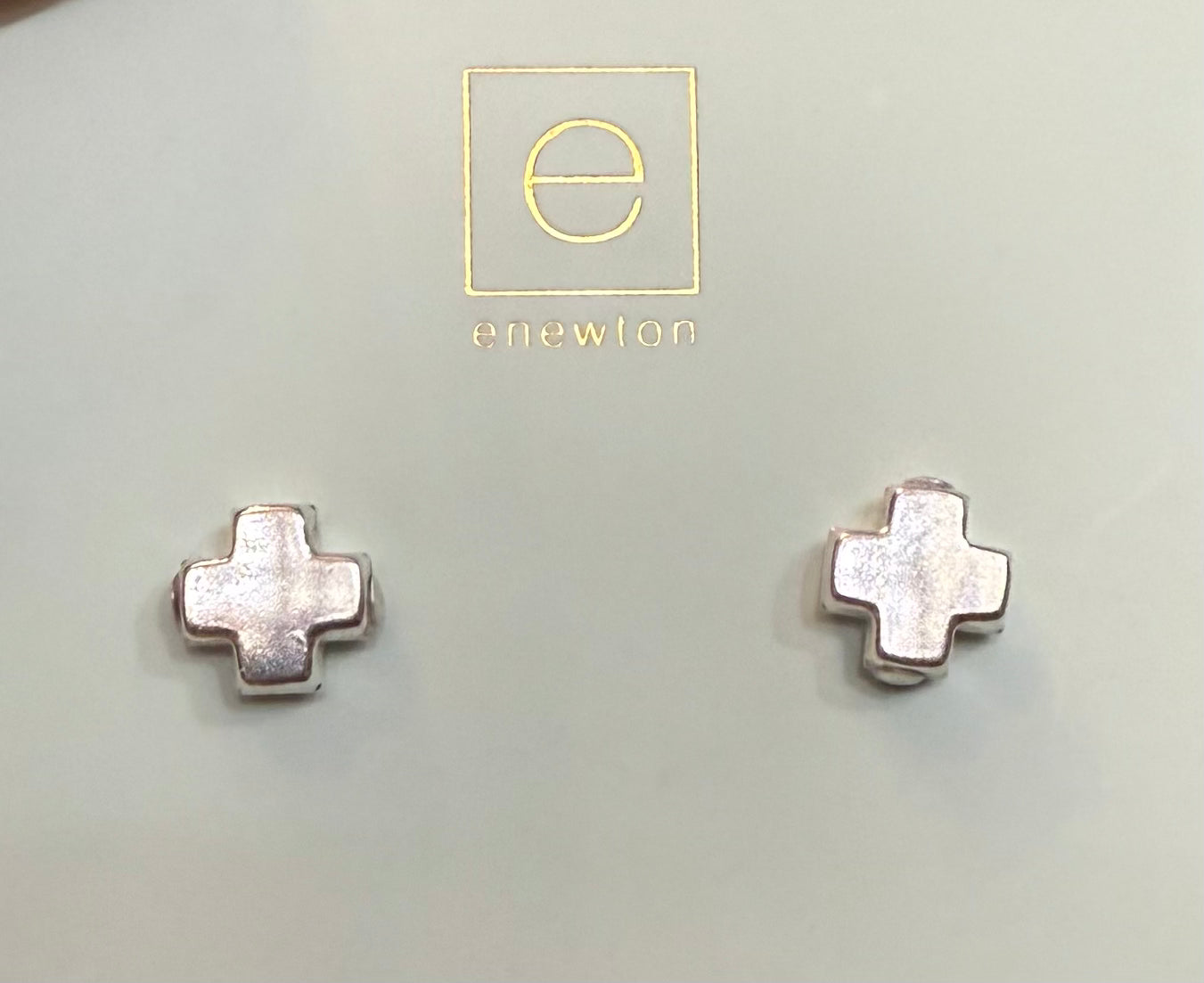 eNewton | Signature Cross Sterling Stud
