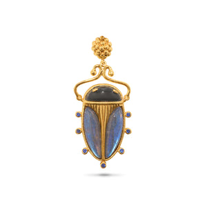 Capucine De Wulf | Scarab Pendant in Blue Labradorite/Black Agate