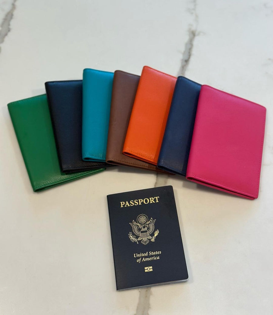 ili New York | Leather Passport Wallet