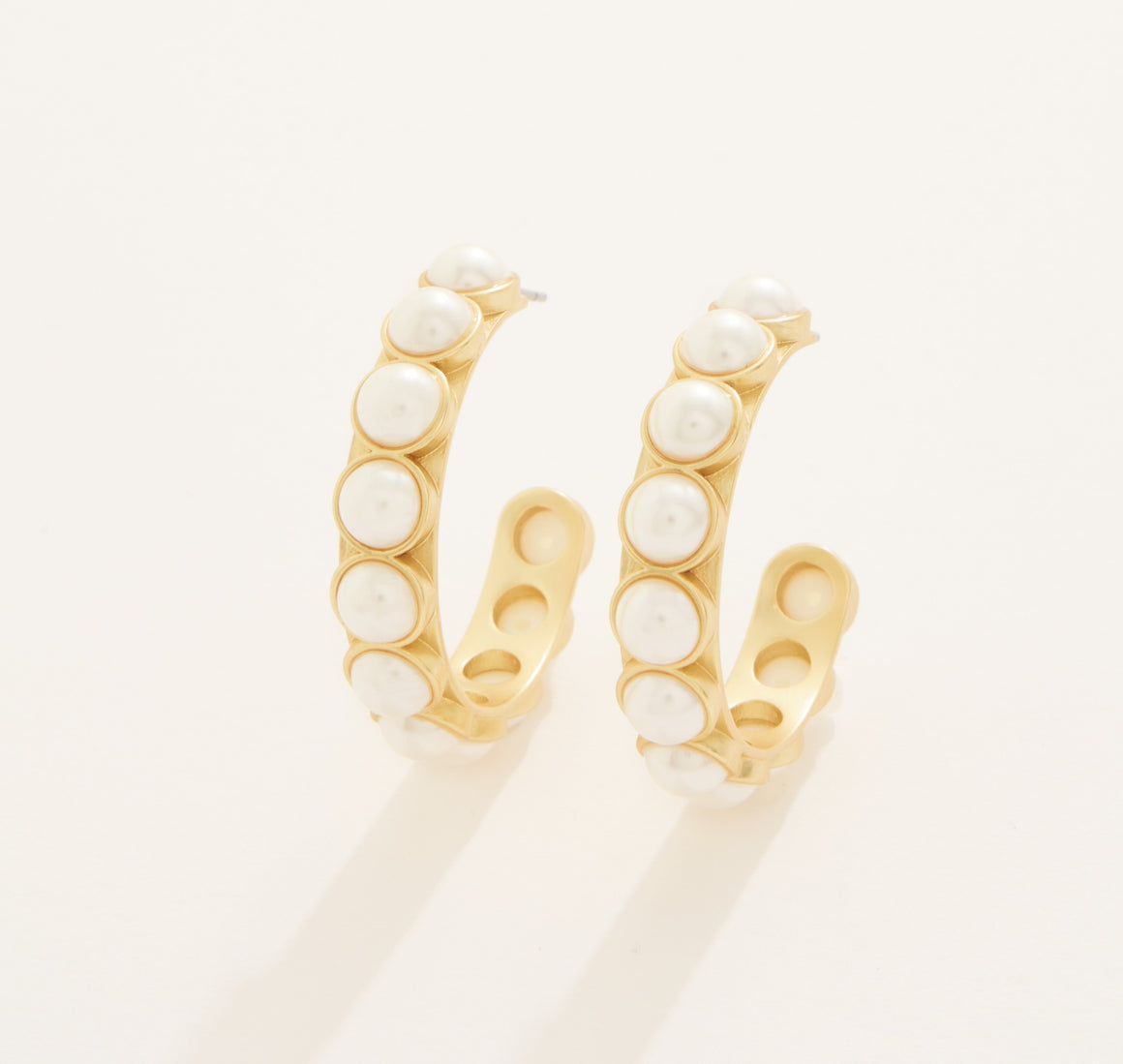 Spartina 449 | Anna Pearl Hoop Earring