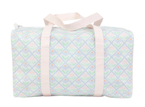 Apple of My Isla | The Duffle Bag
