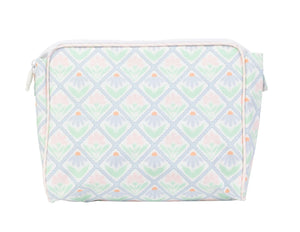 Apple of My Isla | The Go Bag