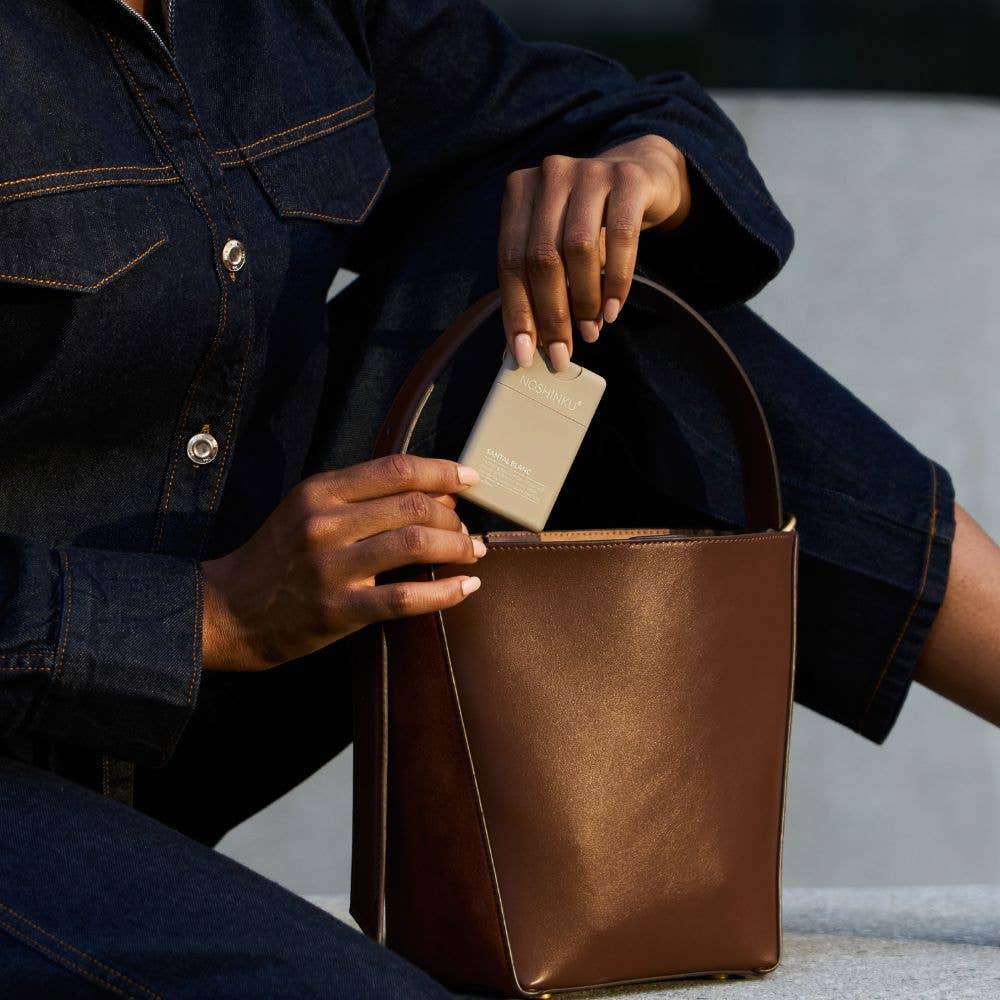 Santal Blanc Hydrating Pocket Hand Sanitizer
