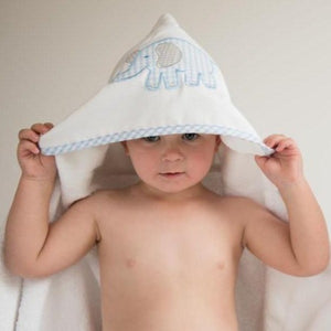 Our everykid towels are ideal for older children and also make a wonderful "grow into" baby gift. They feature a terry lined hood, which is sewn to a long side of the towel and is embellished with one of our signature appliques. Perfect for bath, beach or pool time; each towel comes ready for gift giving - rolled and tied with a beautiful grosgrain ribbon.