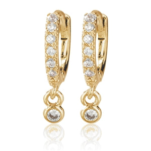 CAI | Gold Single Dangle Stone Huggie Earrings - White