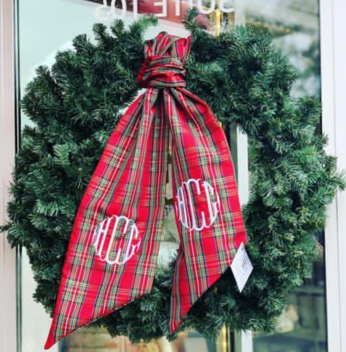 Personalized Christmas Wine Glasses - Holiday Monogram Wreath
