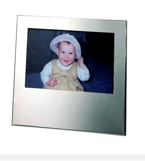 Silhouette Silver Plated Photo Frame 4 X 6 Frame With Large Engraving Area